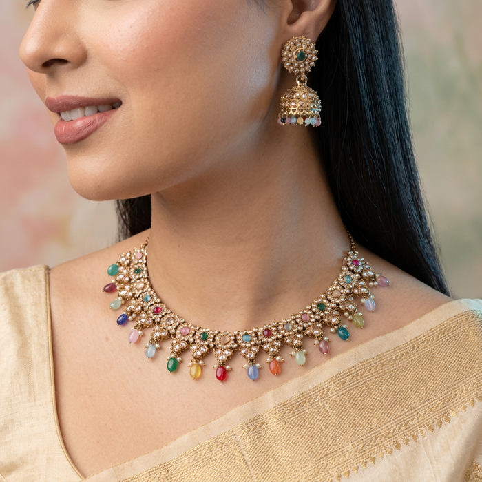 Trendy short necklace with earrings and tikka TM002