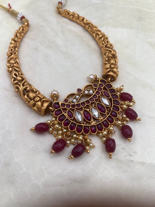 Clearance Antique short necklace
