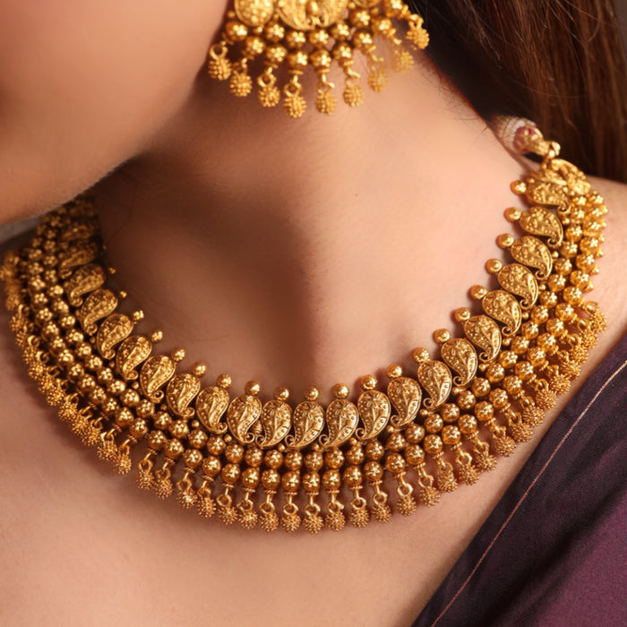 Antique gold short necklace and earrings 13668