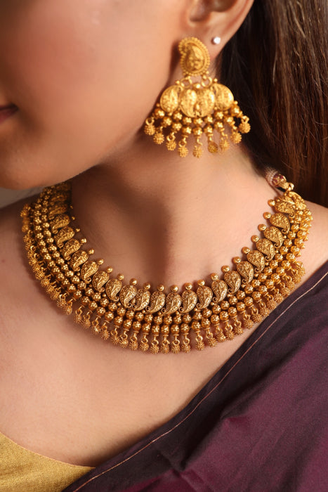 Antique gold short necklace and earrings 13668