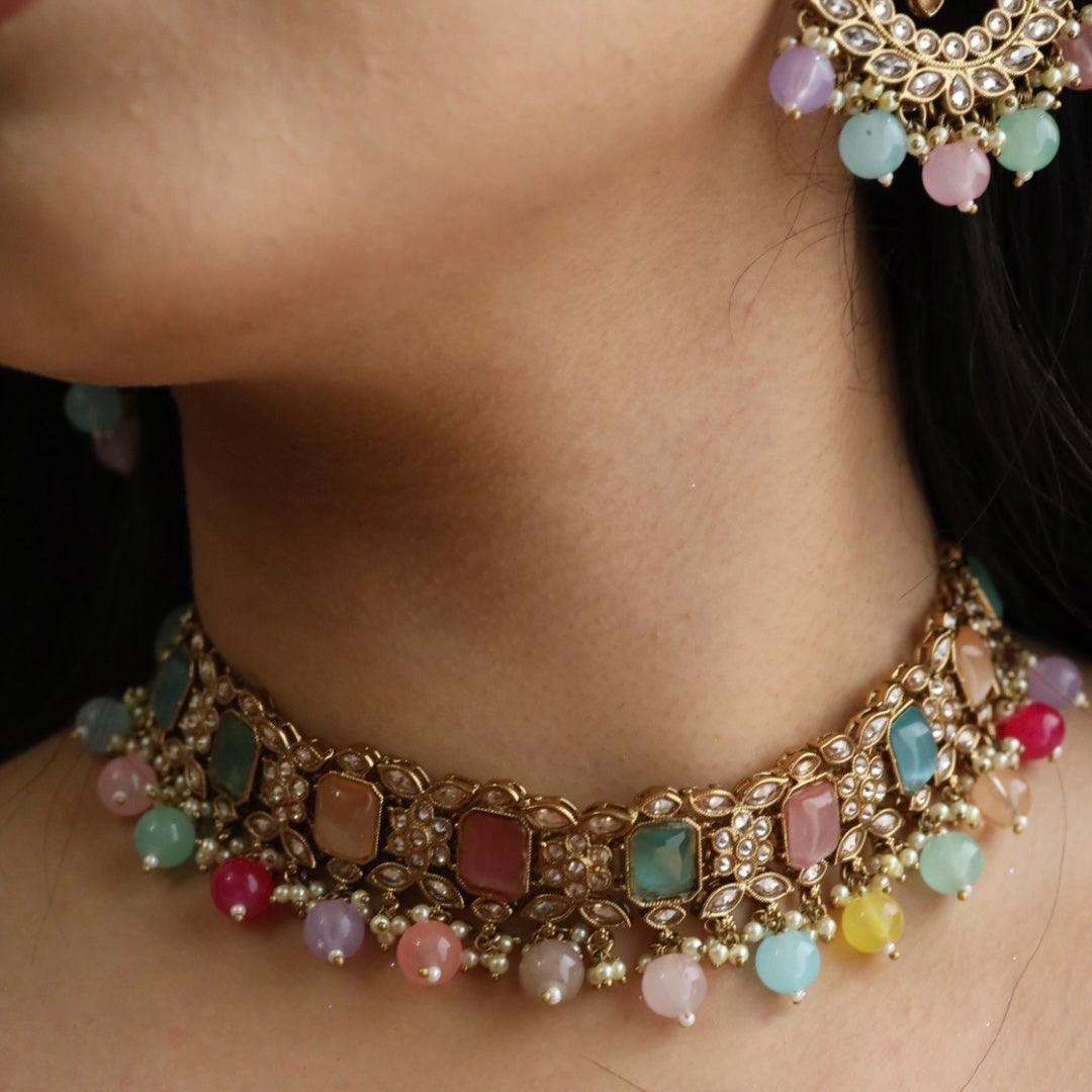 TRENDY NECKLACE