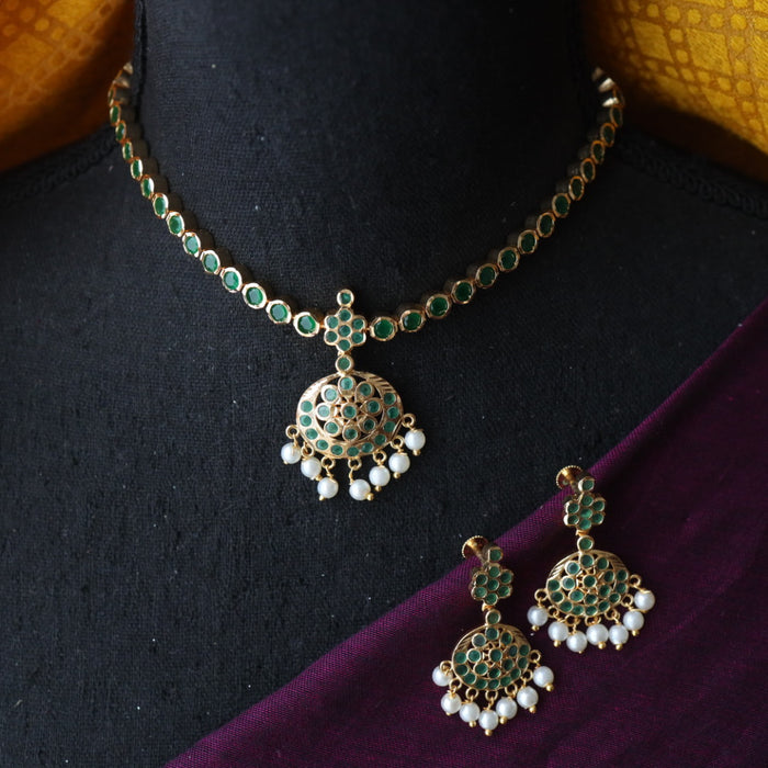 Heritage gold plated green stone and pearl short necklace with earrings 1233449