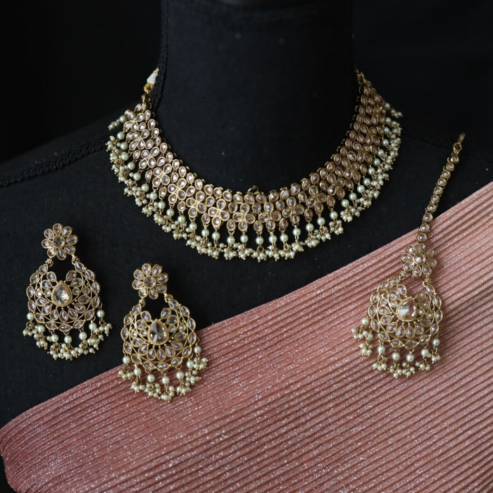 Trendy beads short necklace with earrings and tikka 164984
