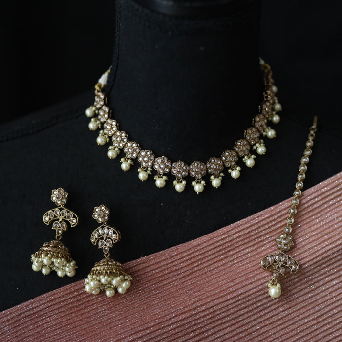 Trendy short necklace with earrings and tikka 2378