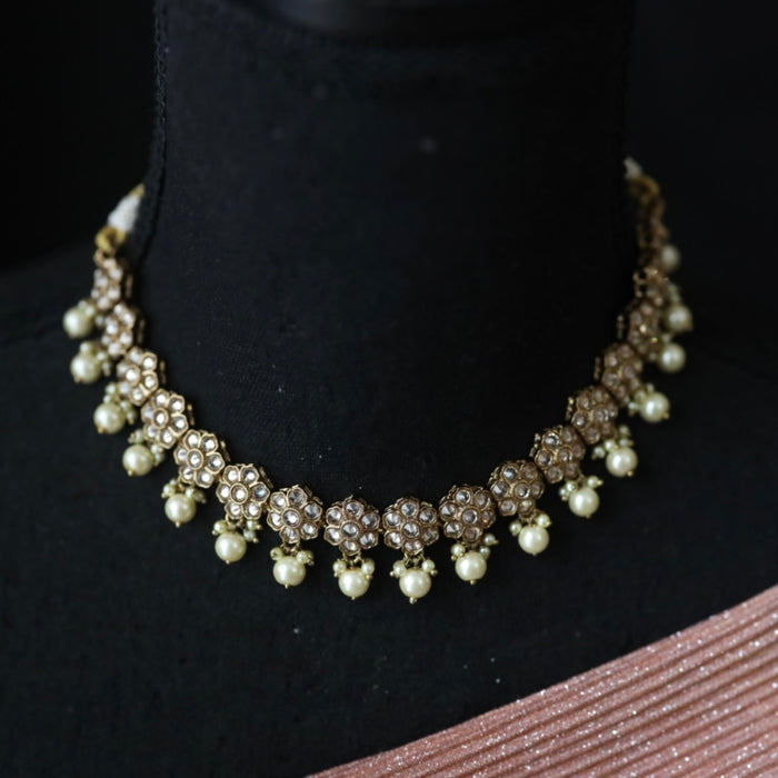 Trendy short necklace with earrings and tikka 2378