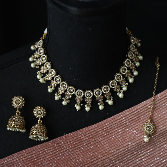 Trendy short necklace with earrings and tikka 2378544