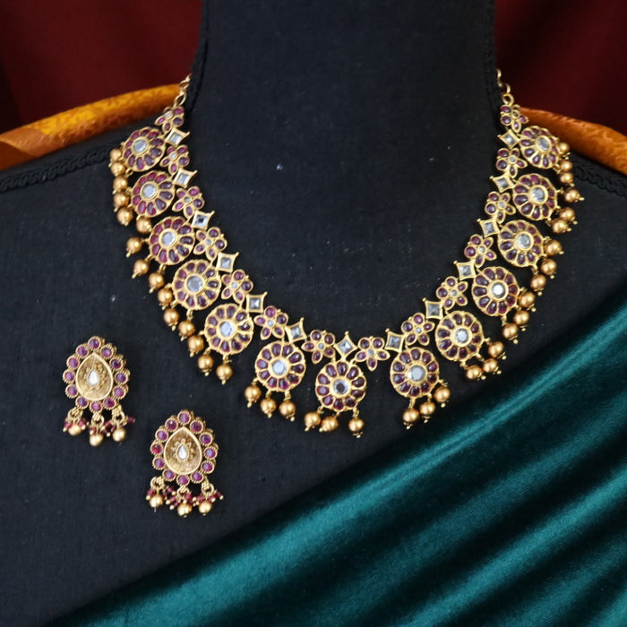 Antique short necklace and earrings 1443