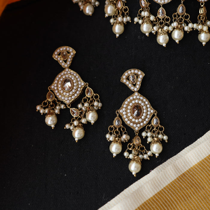 Trendy choker necklace with earrings and tikka TW0019