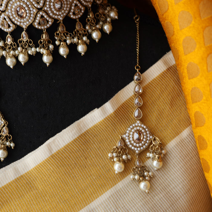 Trendy choker necklace with earrings and tikka TW0019