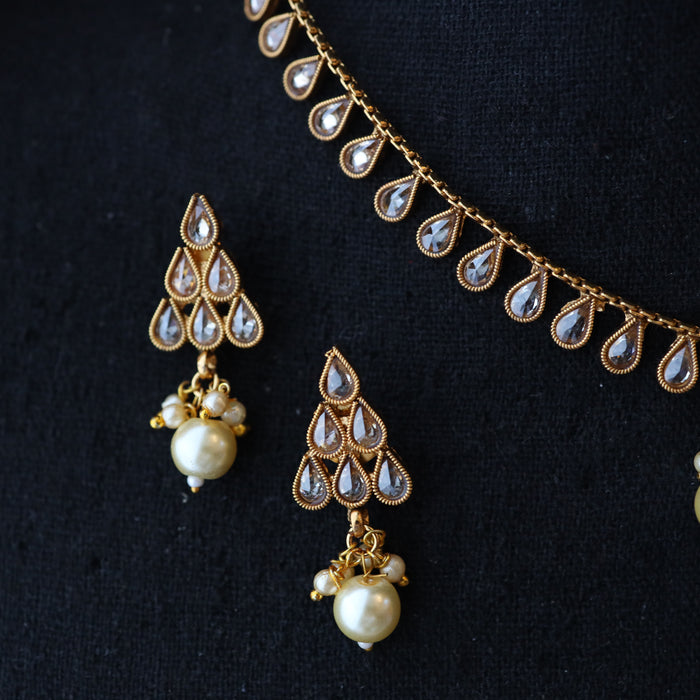 Trendy gold short necklace and earrings G2051