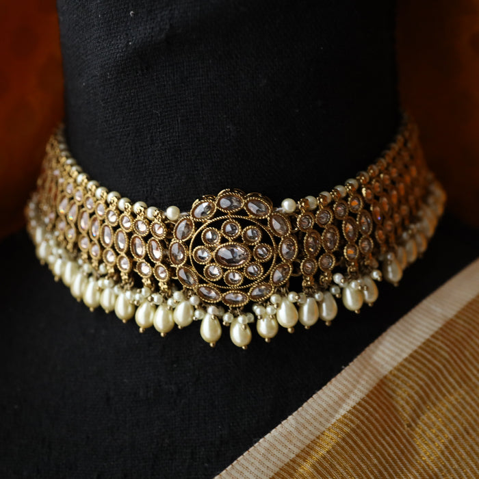 Trendy pearl bead short necklace with earrings and tikka TW66