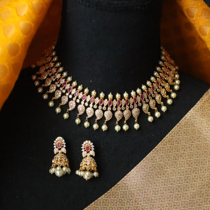 Heritage gold plated short necklace with earrings 1345902