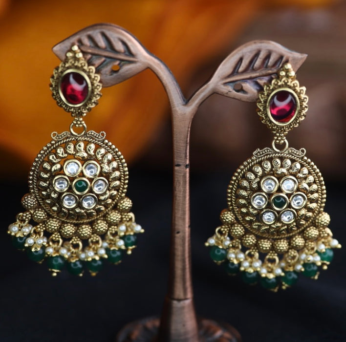 Antique green beads flat earrings 124670