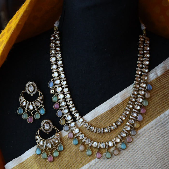 Trendy choker necklace with earrings and tikka 165473