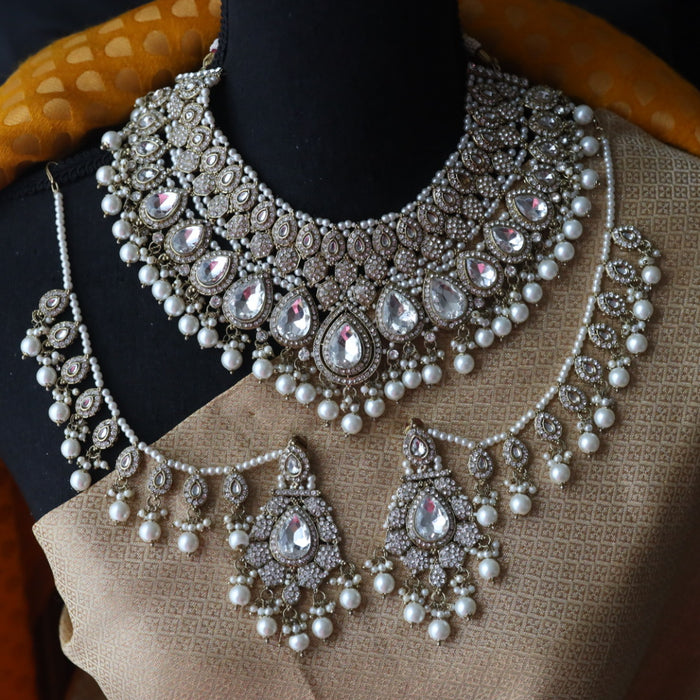 Clearance Trendy white stone necklace necklace with earrings 1675778
