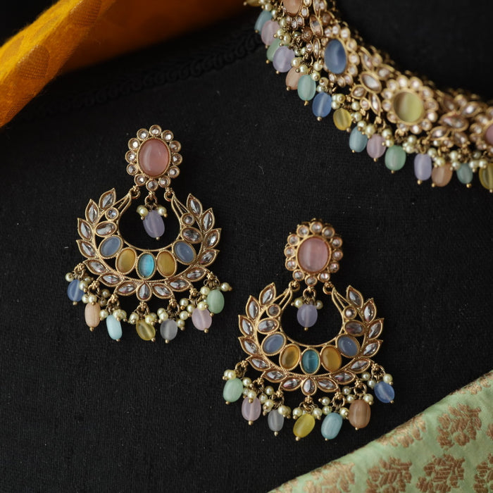 Trendy short necklace with earrings and tikka 87898