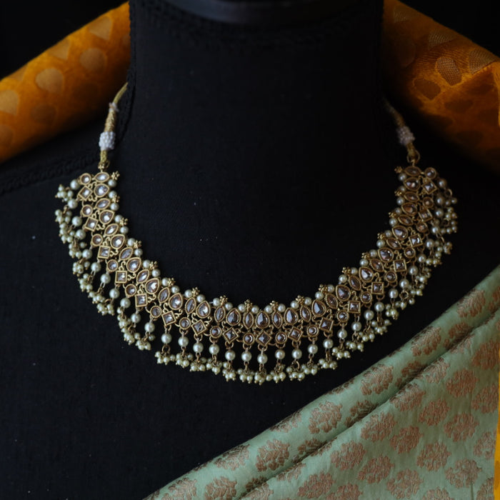 Trendy short necklace with earrings and tikka 5432