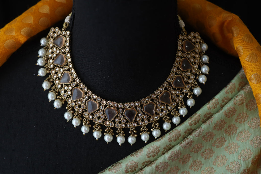 Trendy bead short necklace with earring and tikka 146587