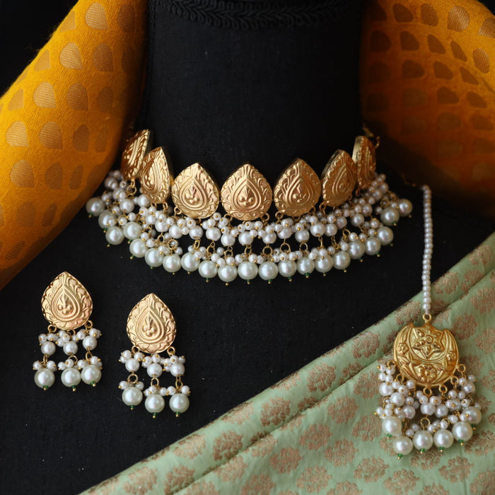 Trendy pearl choker necklace with earrings and tikka 1485575