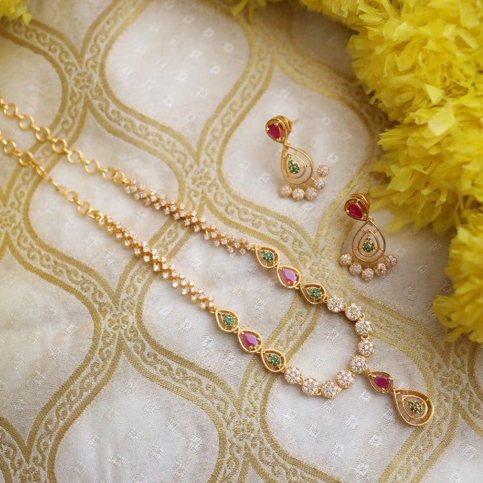 Heritage gold plated short necklace with earrings 13458