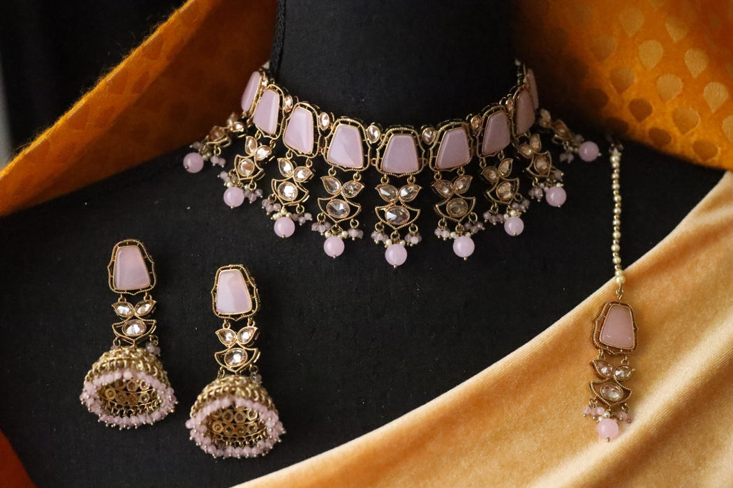 Trendy pink bead choker necklace with earrings and tikka 134512