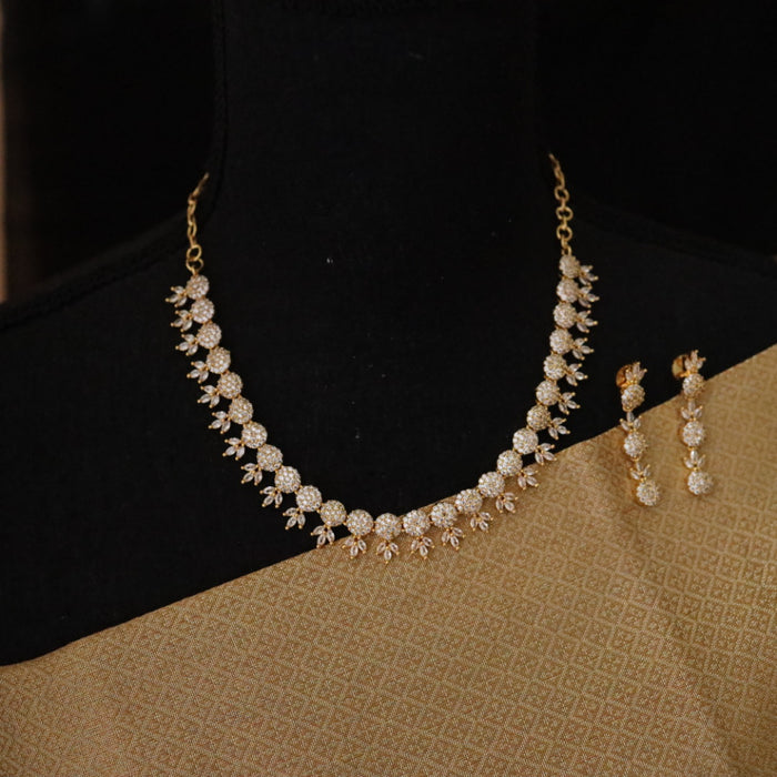 Heritage gold plated short necklace with earrings 13459