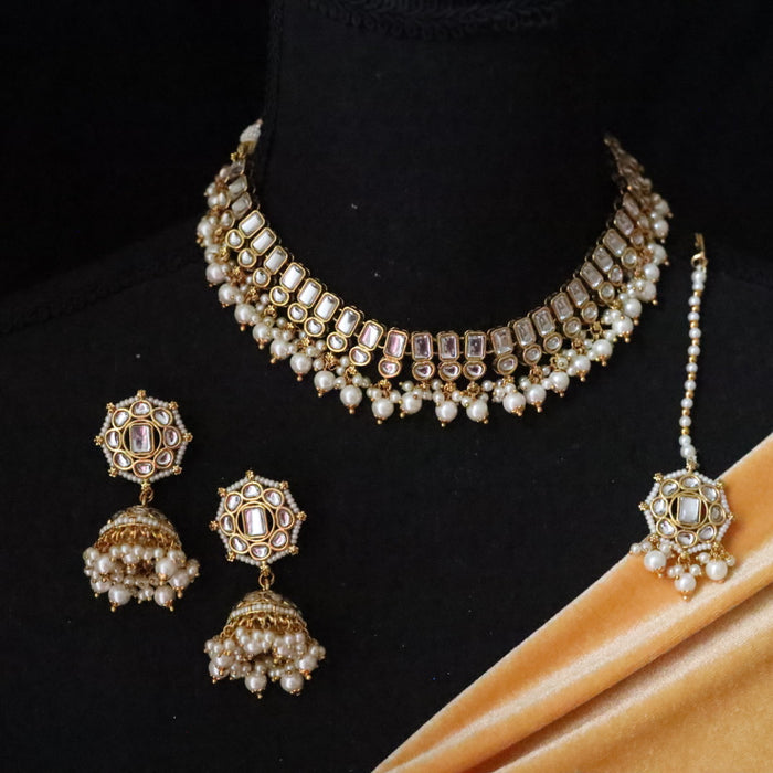 Trendy choker necklace with earrings and tikka 134508