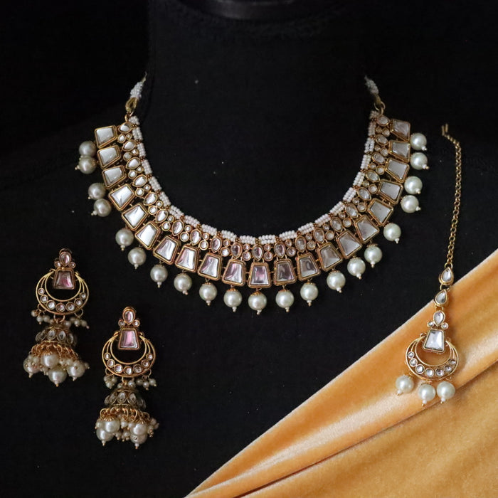 Trendy choker necklace with earrings and tikka 134509