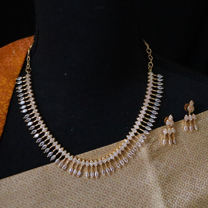 Heritage gold plated short necklace with earrings 13455