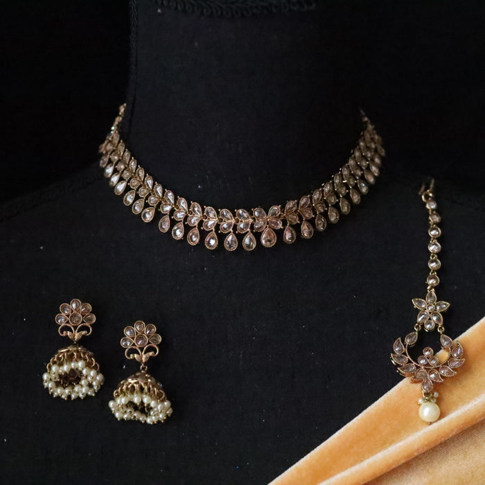 Trendy bead short necklace with earrings and tikka 13645