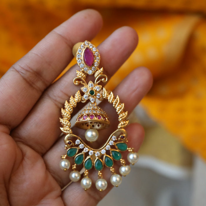 Antique gold green stone drop earrings AD417