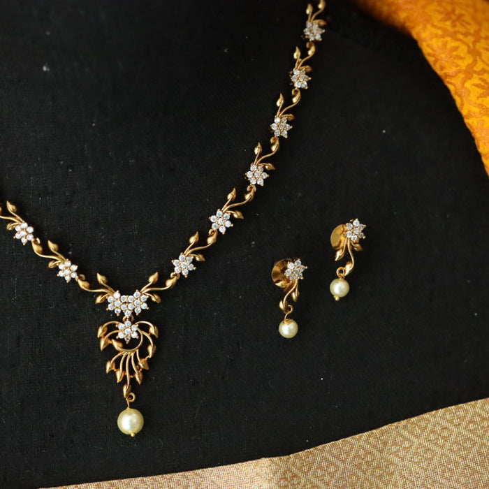 Antique white stone short necklace with earrings 1488119