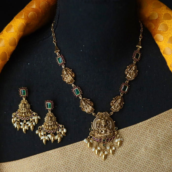 Antique temple design short necklace and earrings 4663732