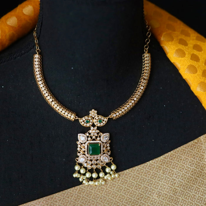 Antique green stone short necklace and earrings 81466386