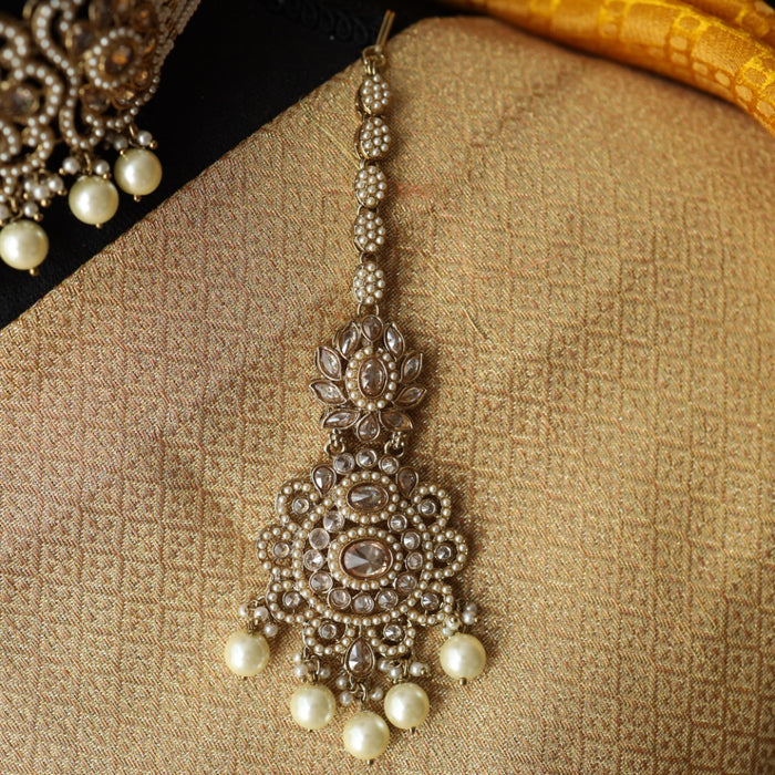 Trendy pearl choker necklace with earrings and tikka 148549