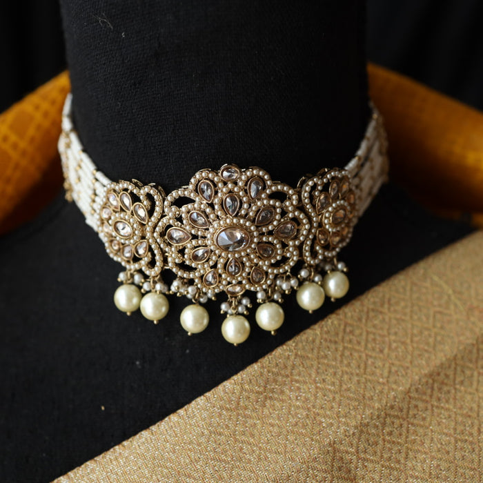 Trendy pearl choker necklace with earrings and tikka 148549