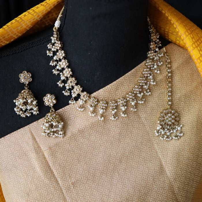 Trendy pearl short necklace with earrings and tikka 14822224