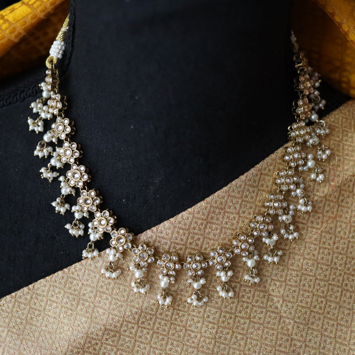 Trendy pearl short necklace with earrings and tikka 14822224