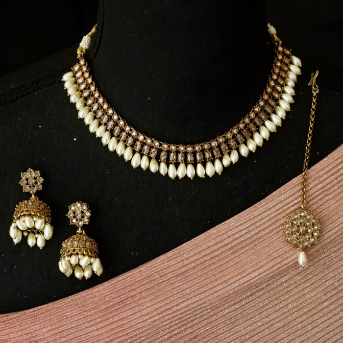 Trendy pearl bead choker necklace with earrings and tikka 148834