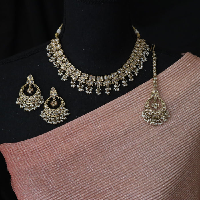 Trendy pearl bead choker necklace with earrings and tikka 64322333