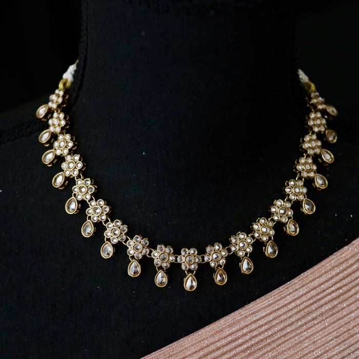 Trendy pearl bead choker necklace with earrings and tikka 143311