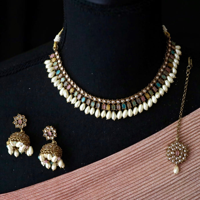 Trendy multi stone choker necklace with earrings and tikka 633355