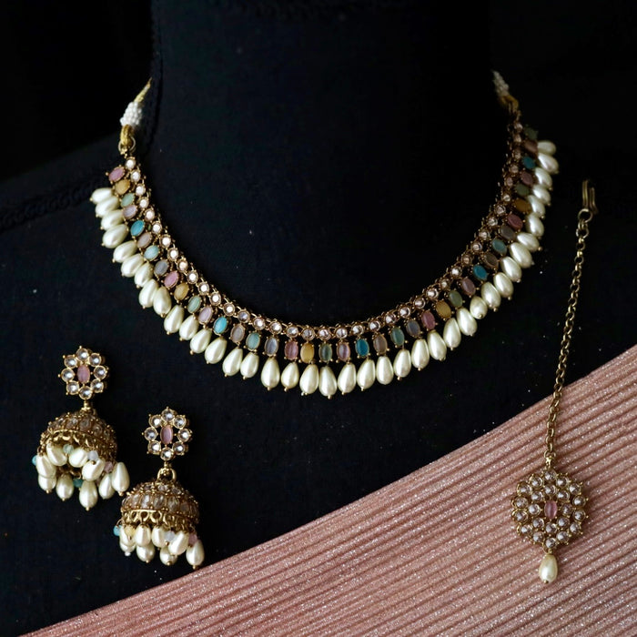 Trendy multi stone choker necklace with earrings and tikka 633355