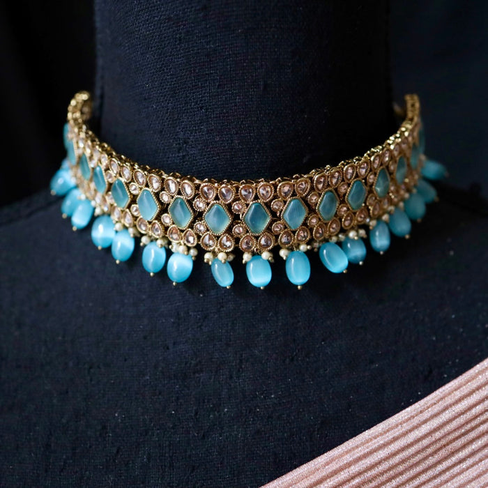 Trendy blue bead choker necklace with earrings and tikka 85544