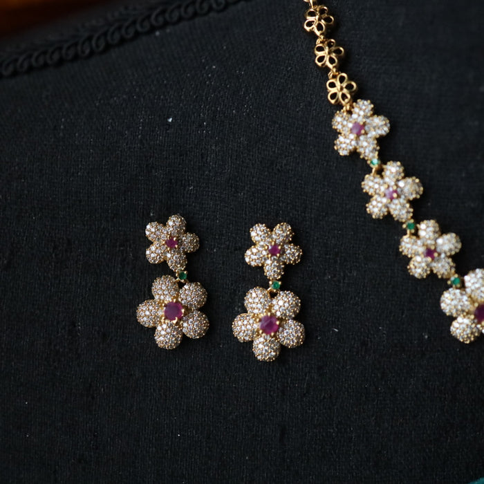 Antique short necklace with earrings TT02039