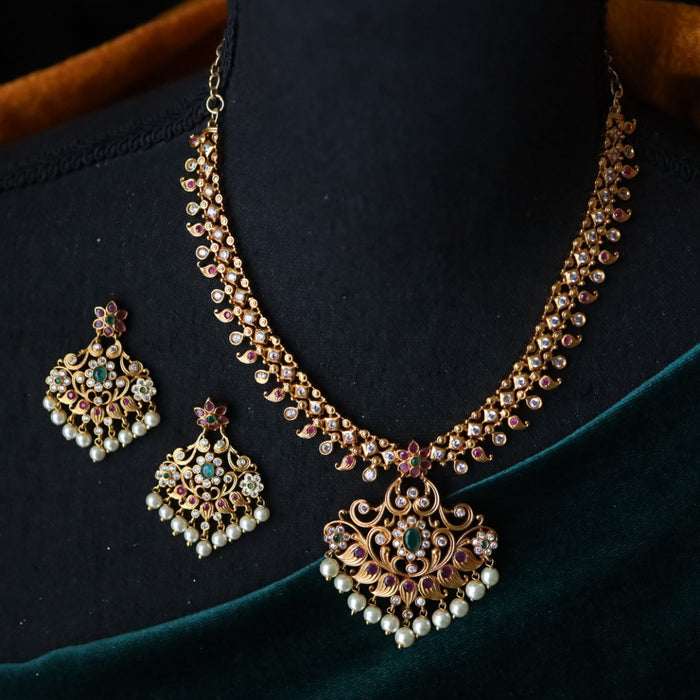 Antique short necklace with earrings 1654988