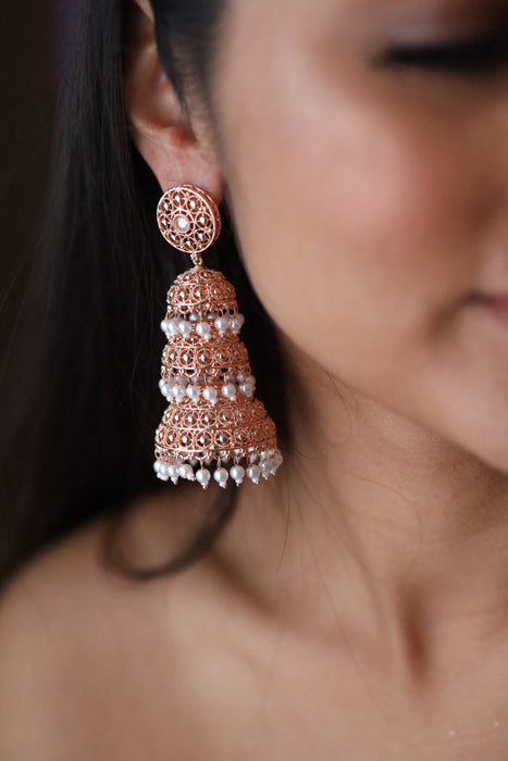 Rosegold and pearl jumka earrings 124668