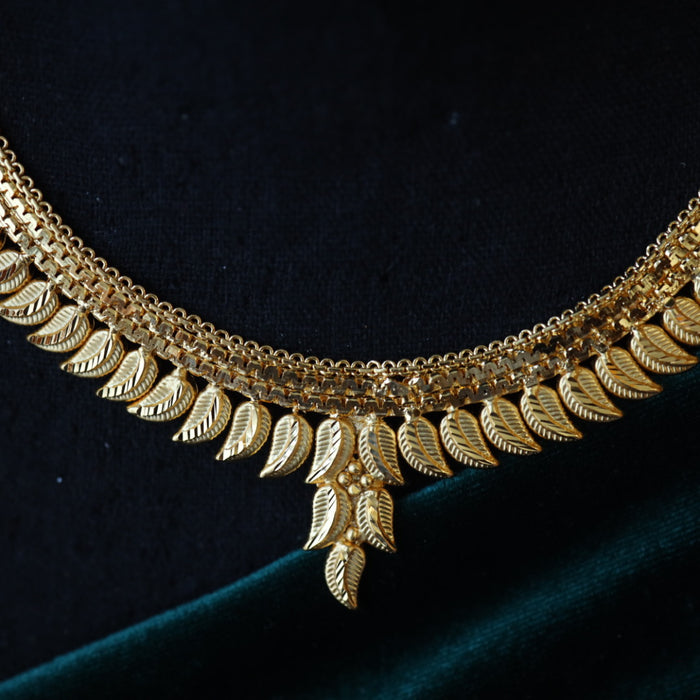Heritage gold plated short necklace with earrings 134613