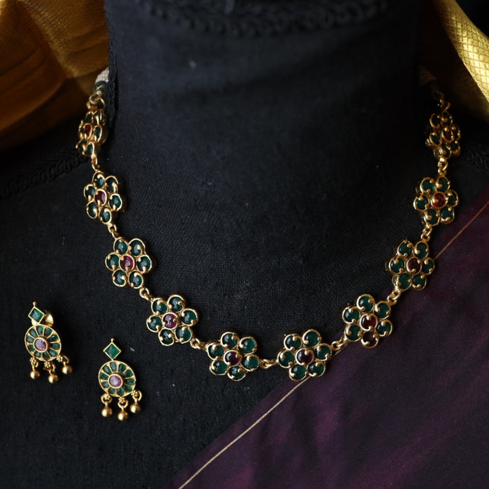 Antique green stone necklace with earrings SS10065