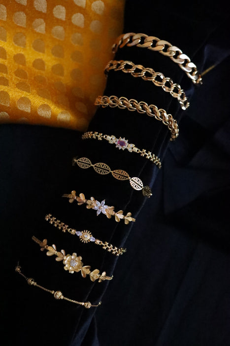 Heritage gold plated bracelet- one size - 104076